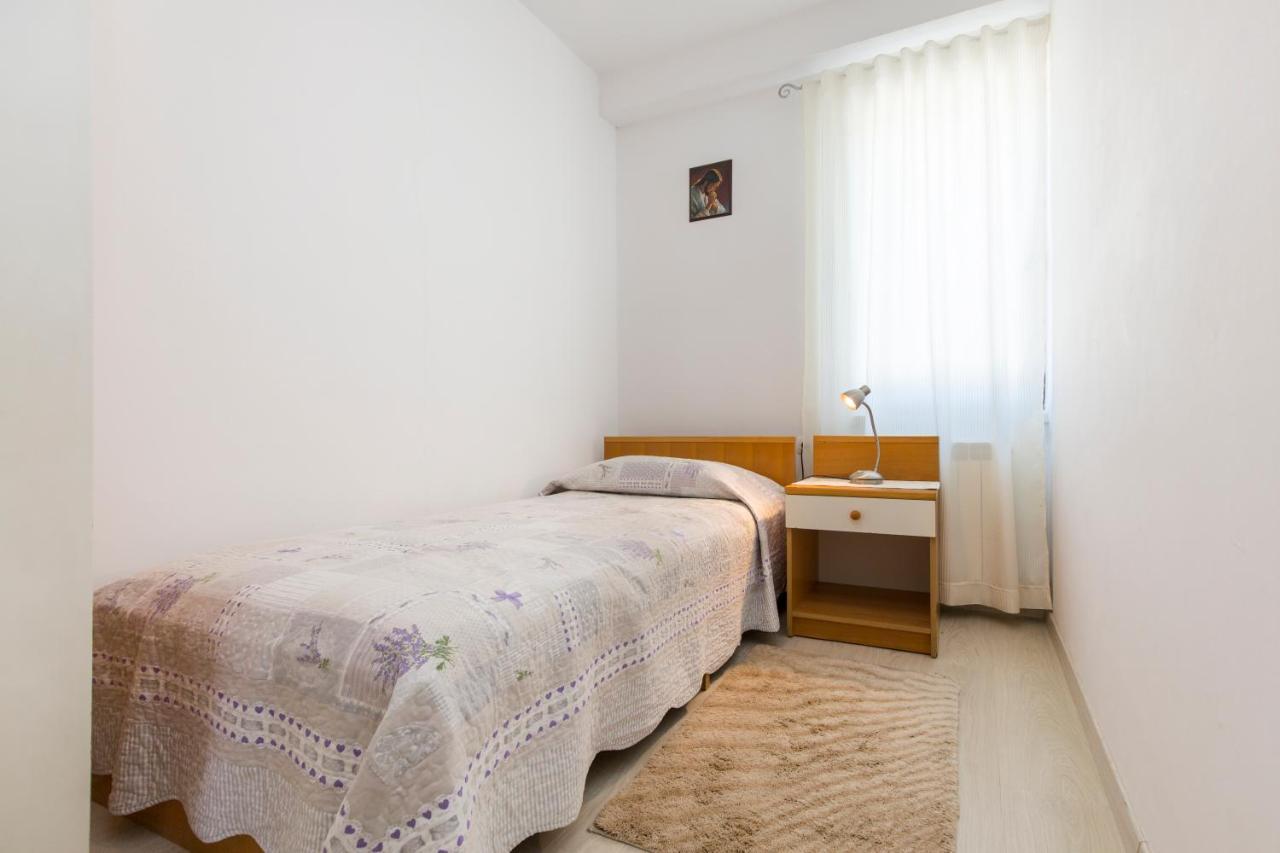 Apartmani Xenia & Desiderio Buzet Exterior photo